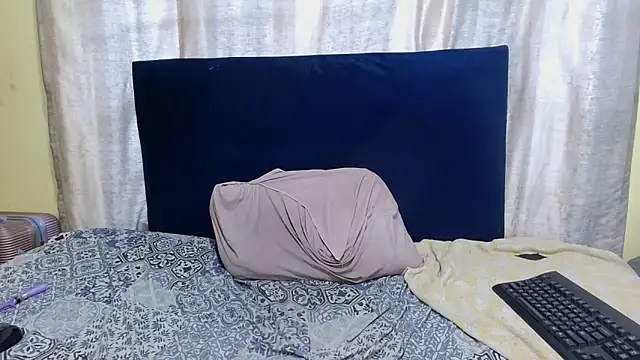 KinkyTrans23 webcam