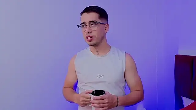 Tommas_Jhonson webcam