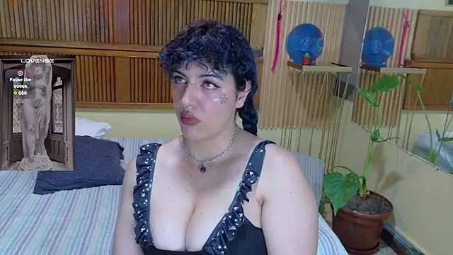 Eli666uwu webcam