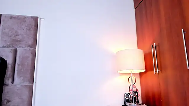 Nia_Bunny webcam