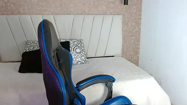 AliceSmity__ webcam