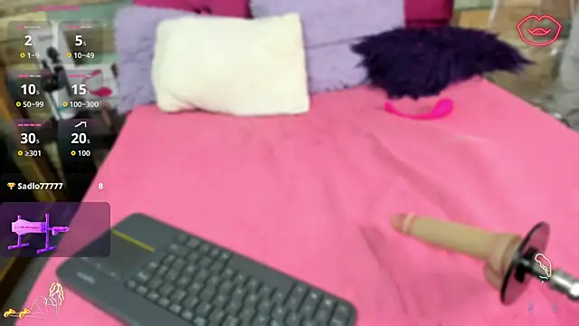 LITTLE-NESSA webcam
