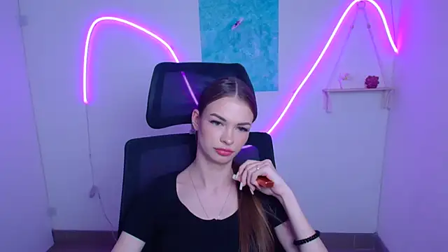 lina_loveuu - Lina_Loveuu's free webcam - UK Sex Cams