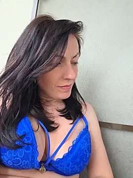 Risky_woman