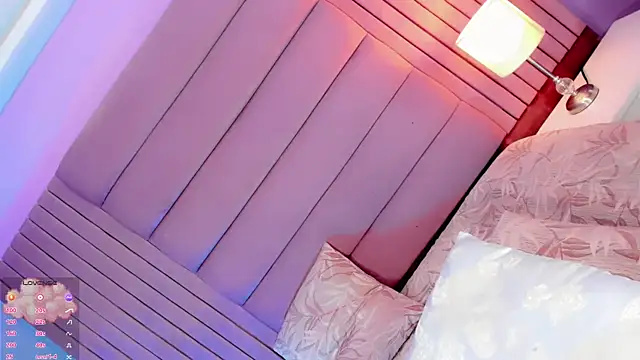 Camille_deluxe webcam