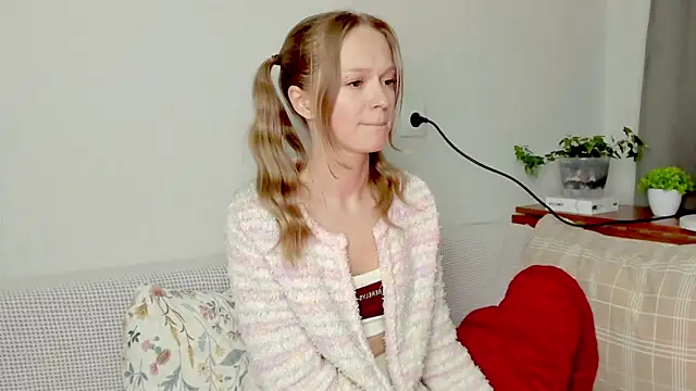 _Alice_Grace webcam