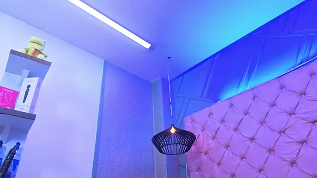 Mia-Hornny webcam