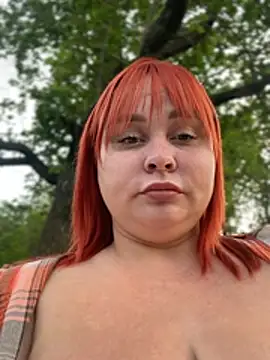 LadyDreams11 webcam
