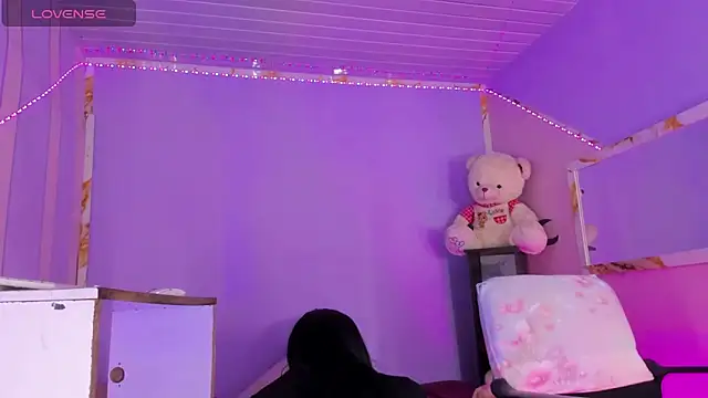 Ash-Bbynight webcam