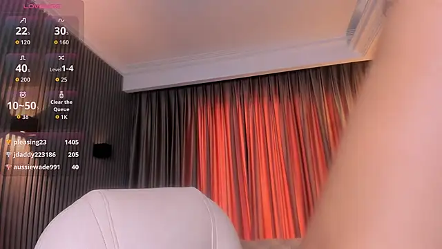 anahi_curlie1