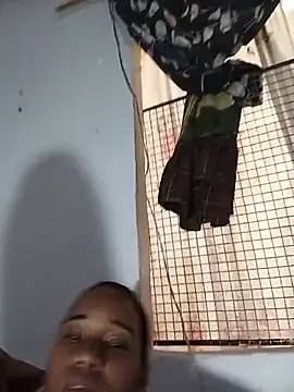 EbonyHorrny webcam