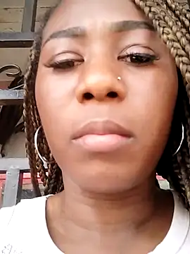 MONIQUE-LAMOUR webcam