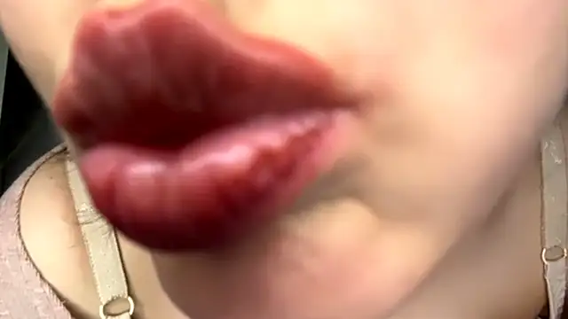 BlinkingDross webcam stripchat model stream image
