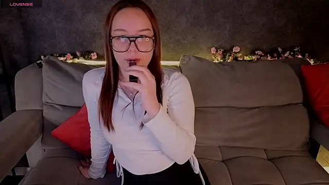 Eva_Cutties webcam