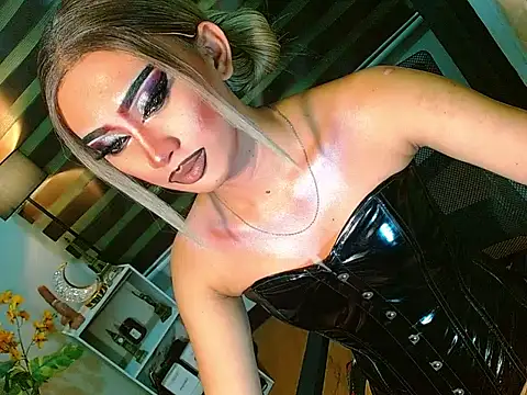 HOLLYWOOD_QUEEN_88 webcam