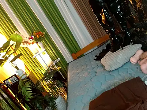 Queen_kendalx19 webcam