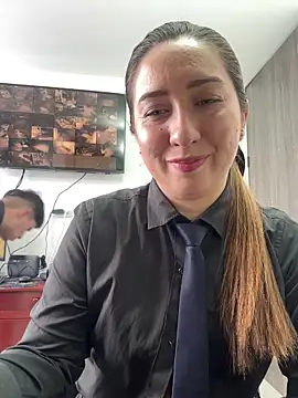 suzy-111 webcam