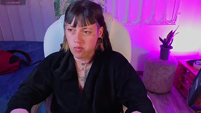 _sharlotte777 webcam