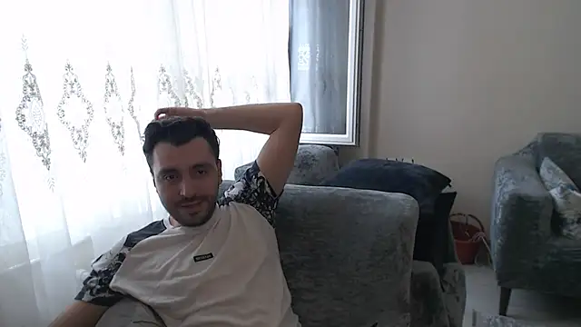 handsomeee04 webcam