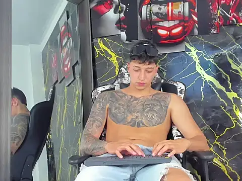 eithan_boy_ webcam