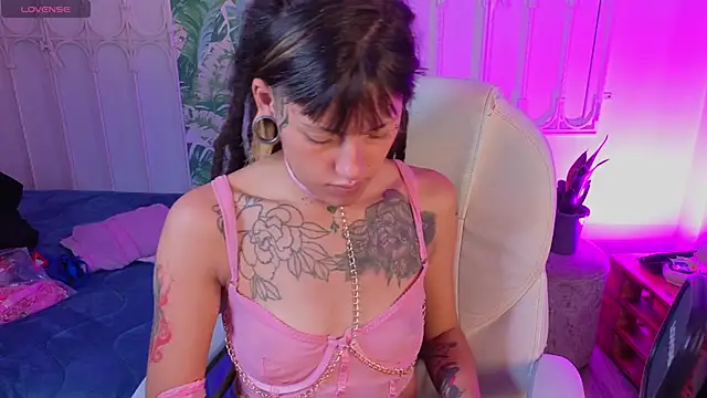 _sharlotte777 webcam