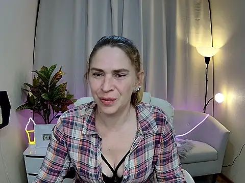 TessaDaybreak webcam