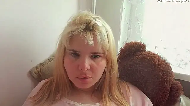 HornyElena webcam