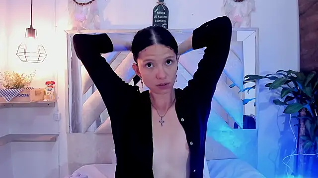 sofy_bonnet1 webcam