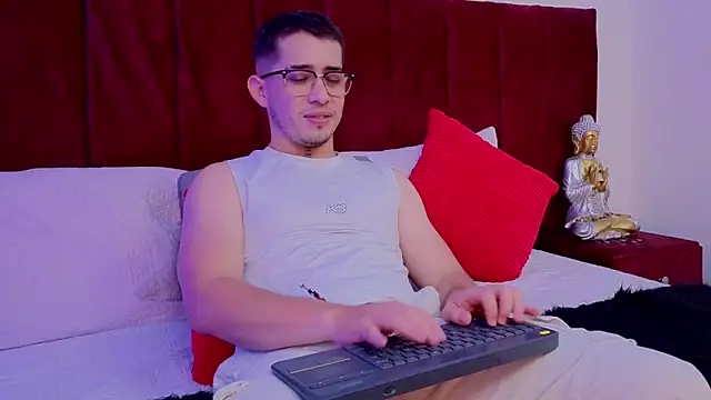 Tommas_Jhonson webcam