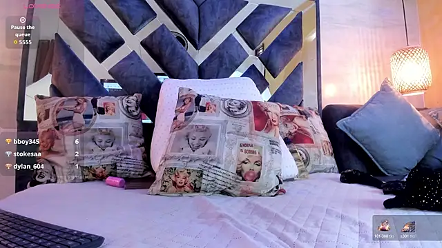 annie_vega17_ webcam