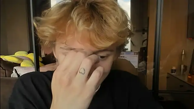 angelAndyy webcam