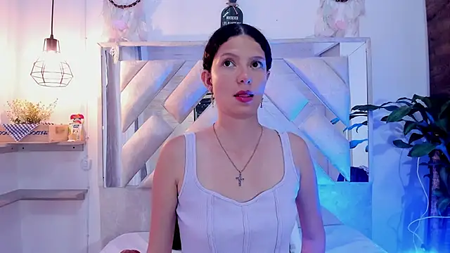 sofy_bonnet1 webcam