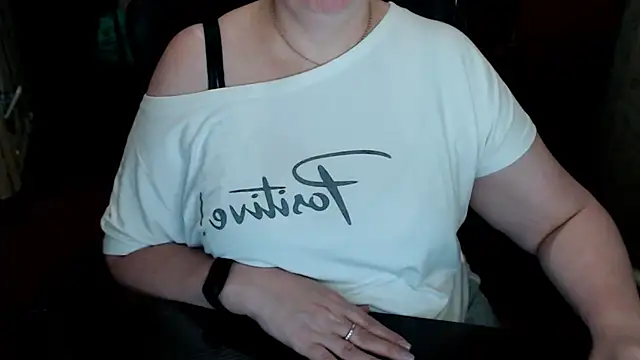 AlisaHot55 webcam