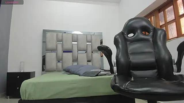 khris__evans webcam