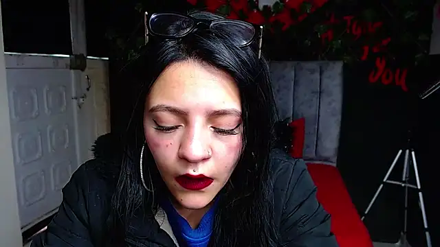 Violettasquirt webcam