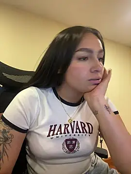 Alyha_Cortes webcam