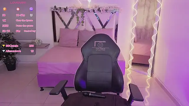 ZURY_TAY webcam