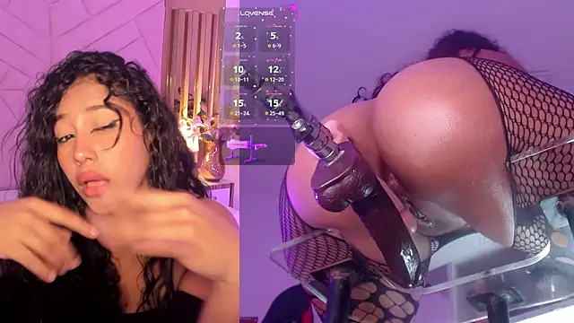 NicoleJons_ webcam