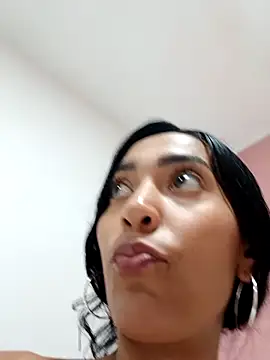 _Saraa- webcam
