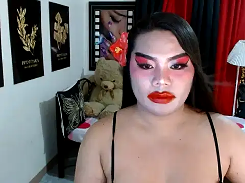 TSbrianaHugeCock webcam