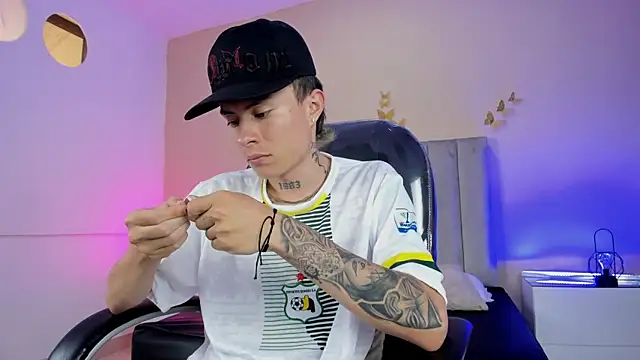 Nascary_Fox webcam