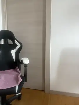 Lillymilky webcam