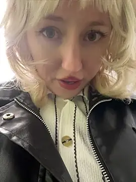 ronniekiss - RonnieKiss's free webcam - UK Sex Cams