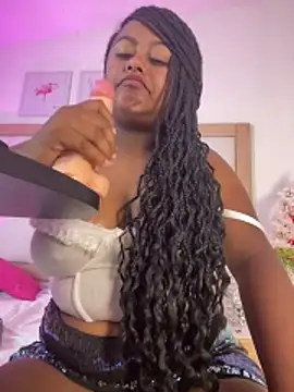 MelanieQueenn webcam