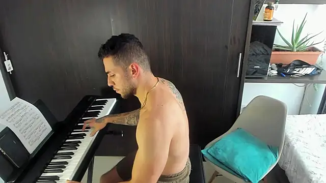 logan_smith webcam