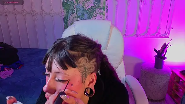 _sharlotte777 webcam