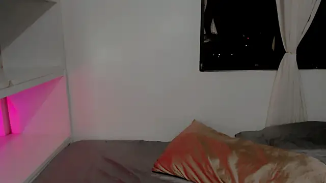 Ella_cummers webcam
