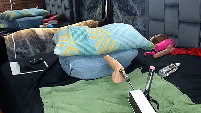 Couple_Gold69 webcam