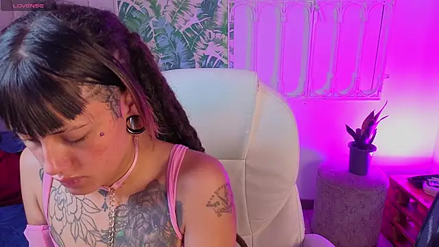 _sharlotte777 webcam