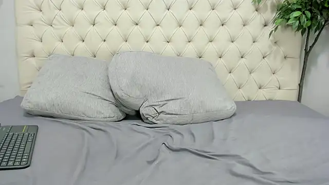Anggie_Miller webcam